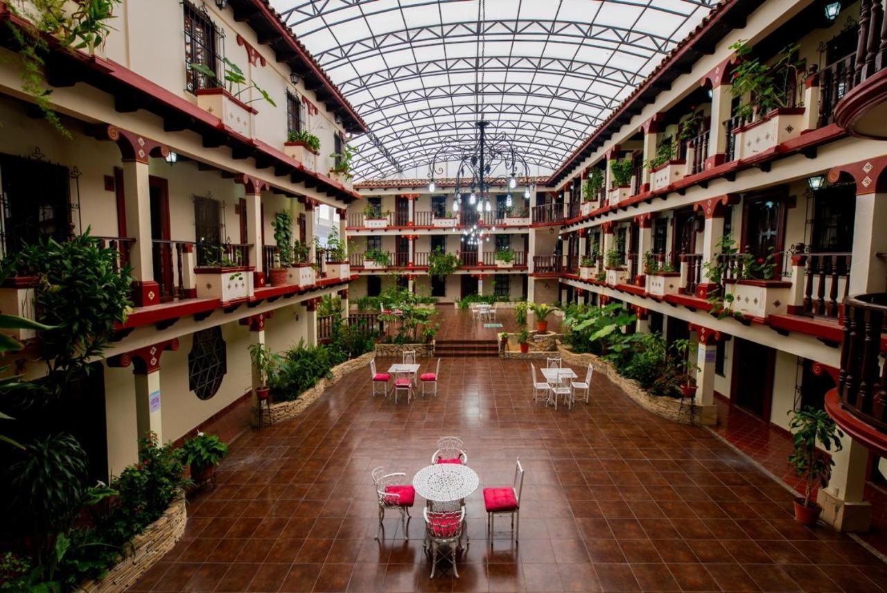Hotel D'Monica San Cristóbal de Las Casas المظهر الخارجي الصورة